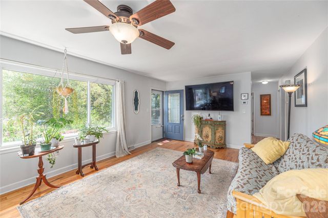 159 Sand Hill Road, Asheville, NC 28806