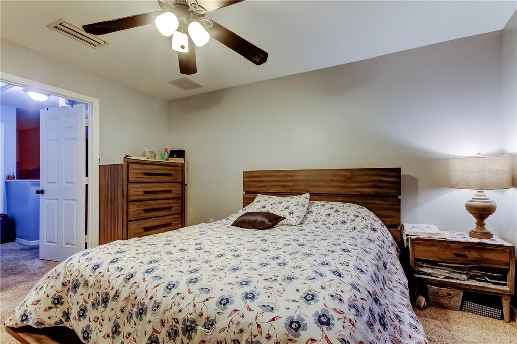 Image 20 of property listing at 8504 GABLEBEND WAY, Tampa, FL 33647