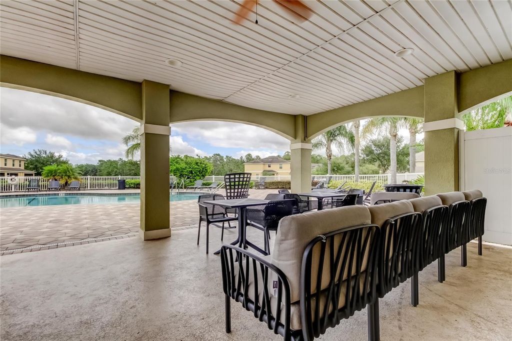 Image 33 of property listing at 8504 GABLEBEND WAY, Tampa, FL 33647