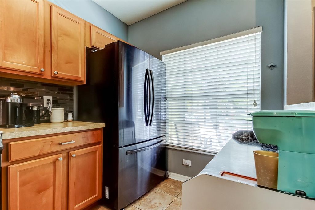 Image 10 of property listing at 8504 GABLEBEND WAY, Tampa, FL 33647