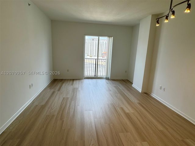 10 Aragon Ave 1008, Coral Gables, FL 33134