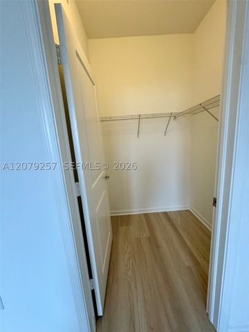 10 Aragon Ave 1008, Coral Gables, FL 33134