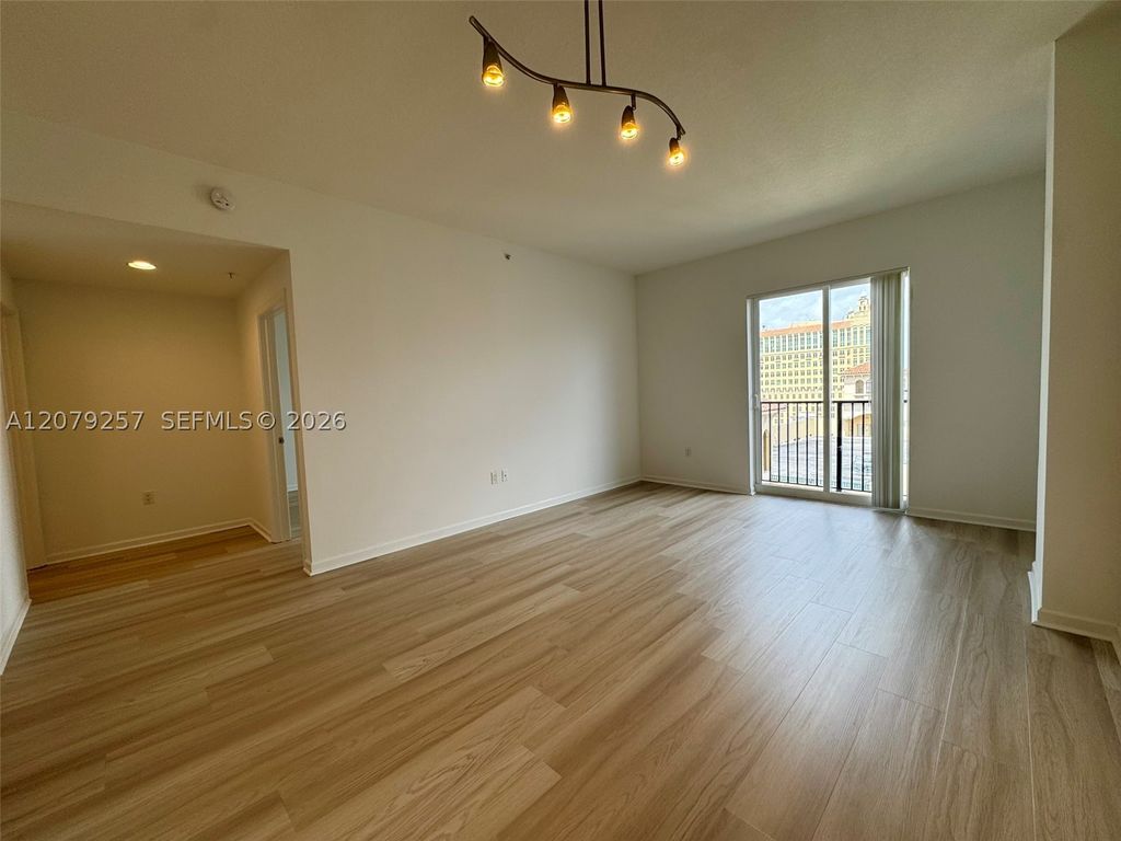 10 Aragon Ave 1008, Coral Gables, FL 33134
