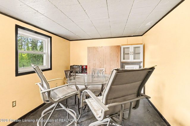 4928 W Willow Highway, Lansing, MI 48917
