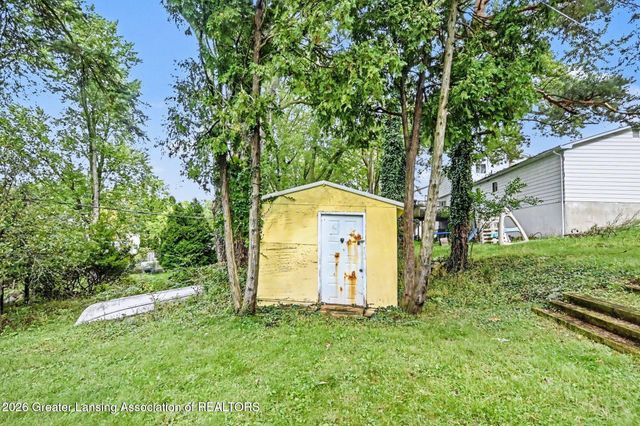 4928 W Willow Highway, Lansing, MI 48917