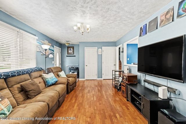 4928 W Willow Highway, Lansing, MI 48917