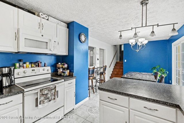 4928 W Willow Highway, Lansing, MI 48917