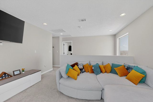 3058 Shannon Lane NE, Rio Rancho, NM 87144