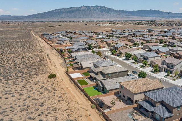 3058 Shannon Lane NE, Rio Rancho, NM 87144