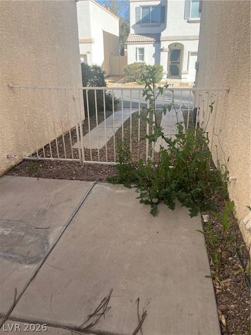 10045 Swimming Hole Street, Las Vegas, NV 89183