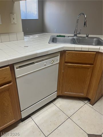 10045 Swimming Hole Street, Las Vegas, NV 89183