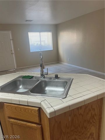 10045 Swimming Hole Street, Las Vegas, NV 89183