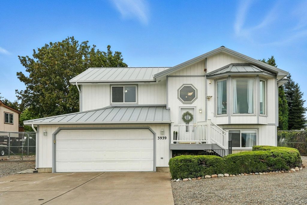 3939 E Upriver Dr, Spokane, WA 99217