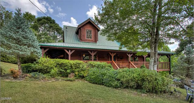 1805 Morning Eagle Lane, Sevierville, TN 37876