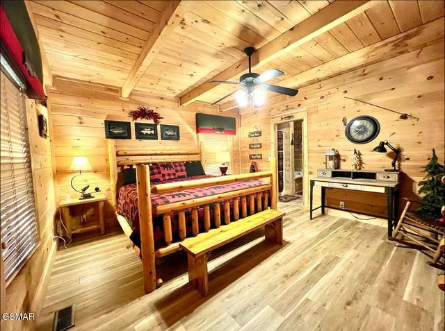 1805 Morning Eagle Lane, Sevierville, TN 37876