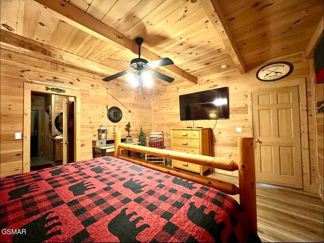 1805 Morning Eagle Lane, Sevierville, TN 37876