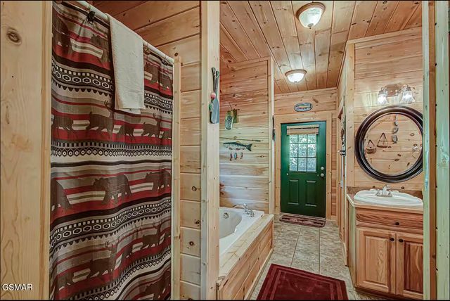1805 Morning Eagle Lane, Sevierville, TN 37876