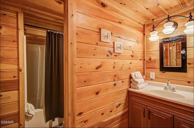 1805 Morning Eagle Lane, Sevierville, TN 37876