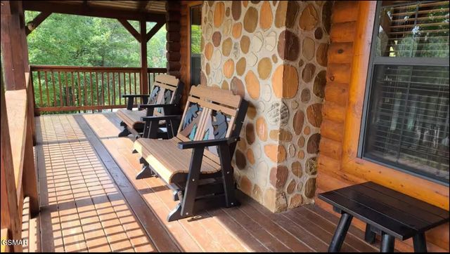 1805 Morning Eagle Lane, Sevierville, TN 37876