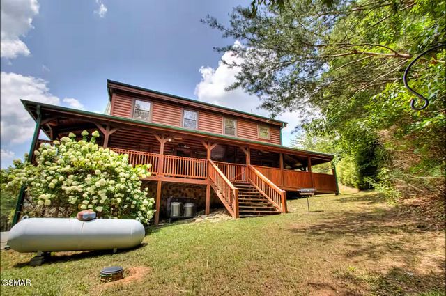 1805 Morning Eagle Lane, Sevierville, TN 37876