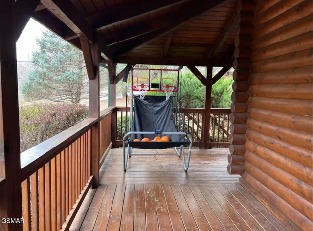 1805 Morning Eagle Lane, Sevierville, TN 37876