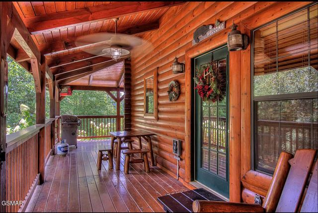 1805 Morning Eagle Lane, Sevierville, TN 37876