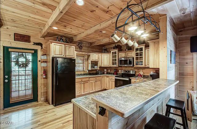 1805 Morning Eagle Lane, Sevierville, TN 37876