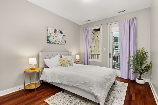 1232 N MILWAUKEE Avenue 2, Chicago, IL 60622