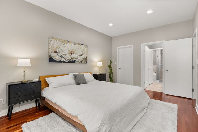 1232 N MILWAUKEE Avenue 2, Chicago, IL 60622