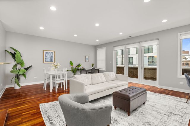 1232 N MILWAUKEE Avenue 2, Chicago, IL 60622