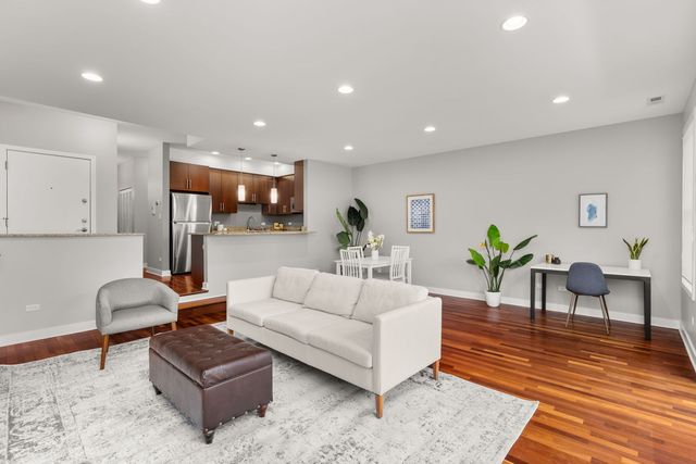 1232 N MILWAUKEE Avenue 2, Chicago, IL 60622