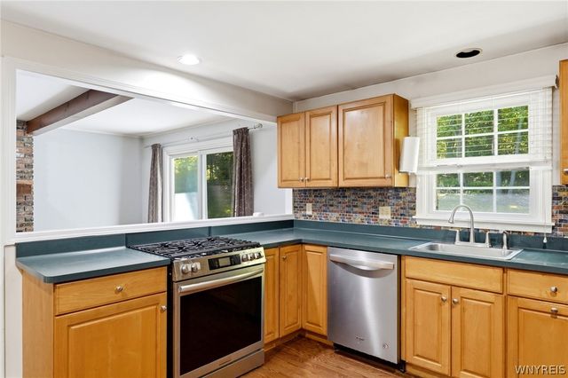 35 Independence Drive, Orchard Park, NY 14127