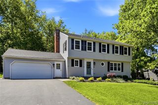 35 Independence Drive, Orchard Park, NY 14127
