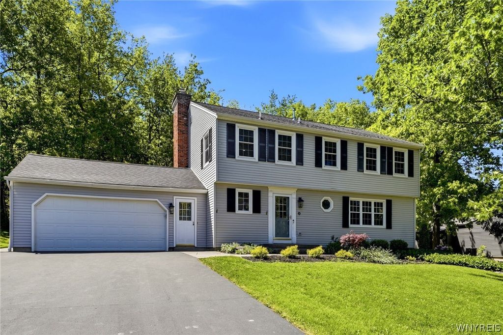 35 Independence Drive, Orchard Park, NY 14127