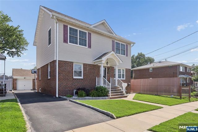 20 Stratford Place, North Arlington, NJ 07031