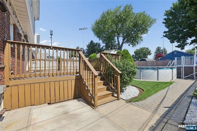 20 Stratford Place, North Arlington, NJ 07031