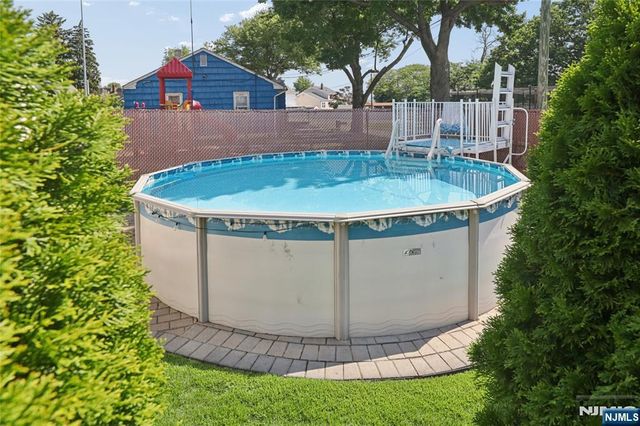 20 Stratford Place, North Arlington, NJ 07031