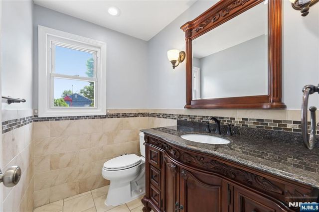 20 Stratford Place, North Arlington, NJ 07031