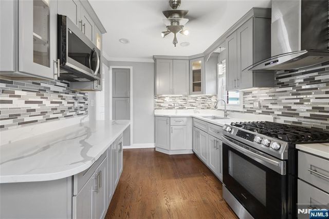 20 Stratford Place, North Arlington, NJ 07031
