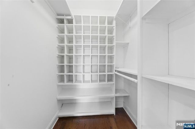 20 Stratford Place, North Arlington, NJ 07031