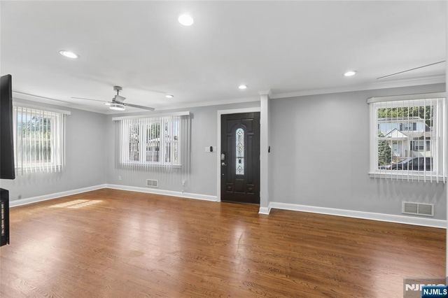 20 Stratford Place, North Arlington, NJ 07031
