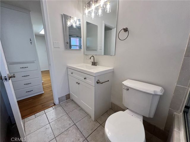 1023 E 1st 17, Long Beach, CA 90802