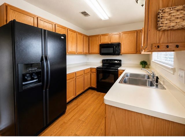 27 E Mountain Creek Court 5, Grand Prairie, TX 75052
