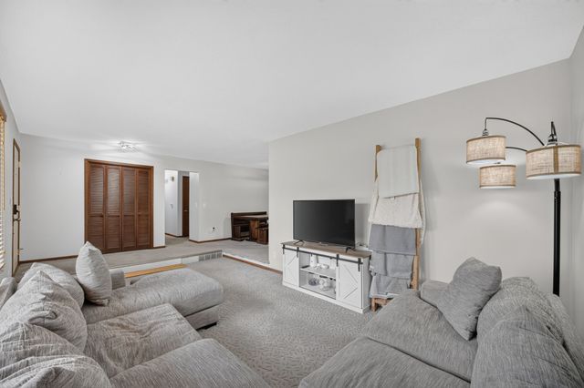 7046 NW 21st Street, Ankeny, IA 50023