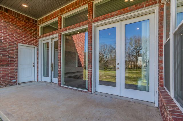 3111 Waterstone Drive, Fayetteville, AR 72764