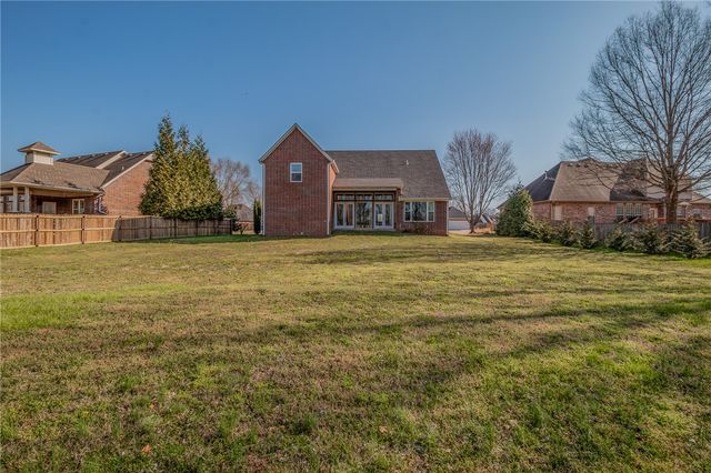 3111 Waterstone Drive, Fayetteville, AR 72764