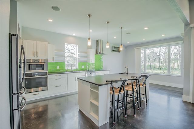 3111 Waterstone Drive, Fayetteville, AR 72764