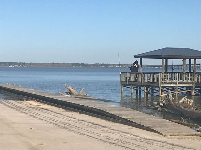 110 Casablanca Drive, Point Blank, TX 77364
