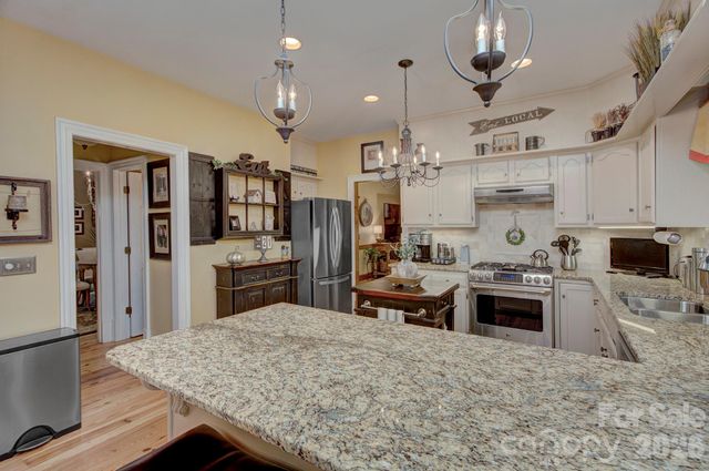 9209 Hanover South Trail, Charlotte, NC 28210