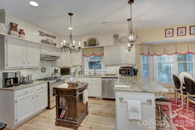 9209 Hanover South Trail, Charlotte, NC 28210
